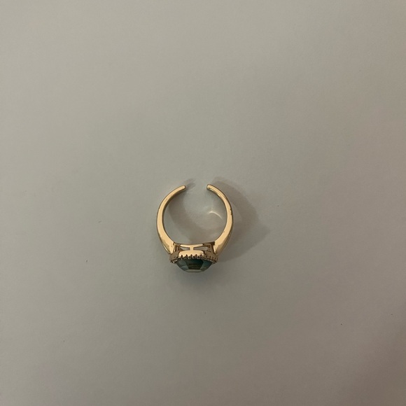 Ring - Picture 3 of 3